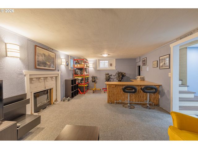 690 ELECTRIC Ave Se, Salem, OR 97302