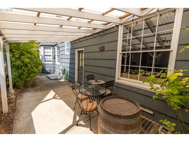 690 ELECTRIC Ave Se, Salem, OR 97302