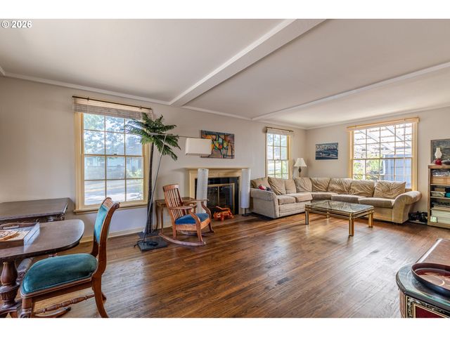 690 ELECTRIC Ave Se, Salem, OR 97302