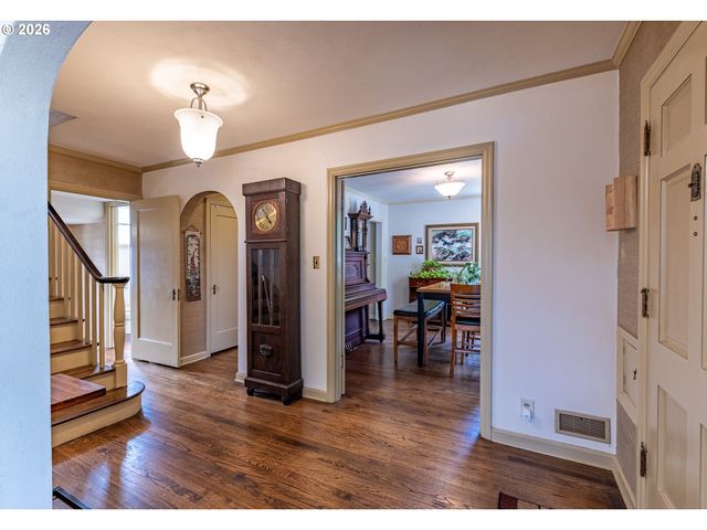 690 ELECTRIC Ave Se, Salem, OR 97302