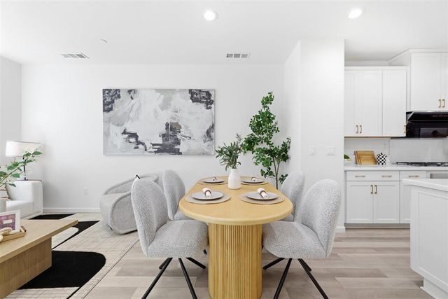 351 Charles Morris Terrace, Sunnyvale, CA 94085