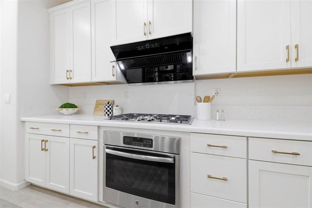 351 Charles Morris Terrace, Sunnyvale, CA 94085