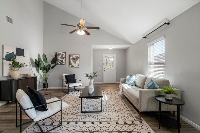 11221 Bachman DR, Austin, TX 78754