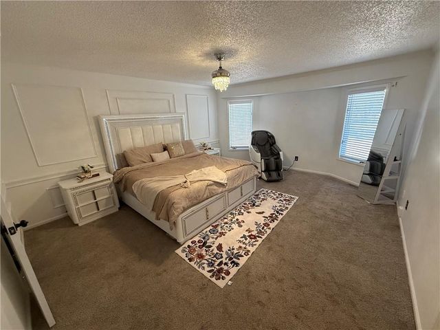 6705 N Overland Drive, Kansas City, MO 64151