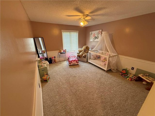 6705 N Overland Drive, Kansas City, MO 64151