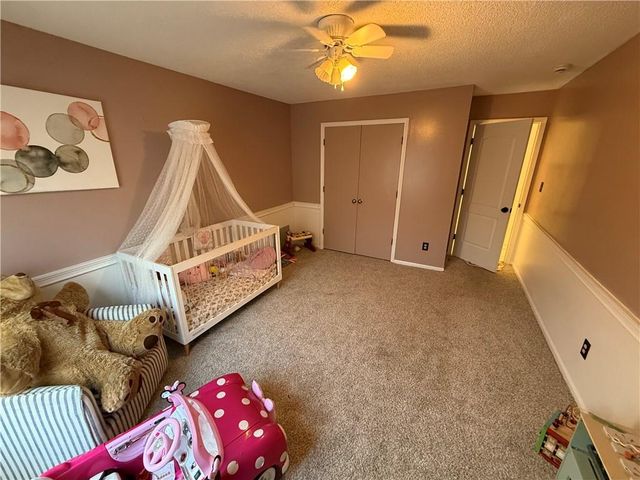 6705 N Overland Drive, Kansas City, MO 64151