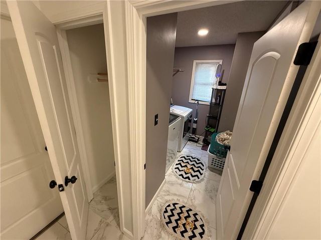 6705 N Overland Drive, Kansas City, MO 64151