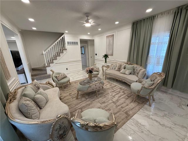6705 N Overland Drive, Kansas City, MO 64151