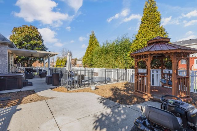 1328 Sam Houston Ave, Murfreesboro, TN 37129