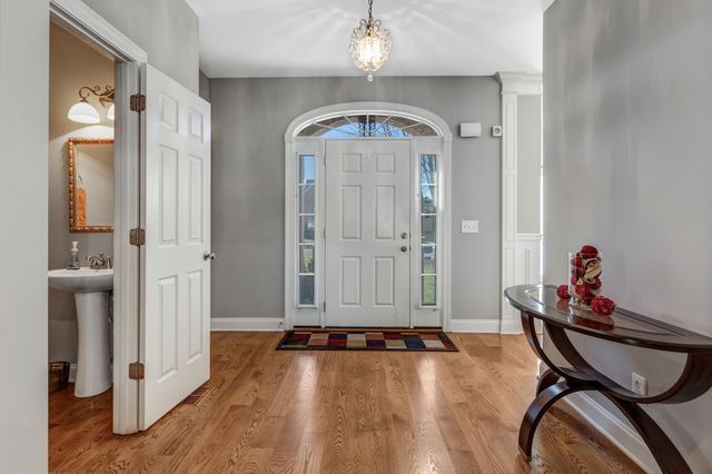 1328 Sam Houston Ave, Murfreesboro, TN 37129