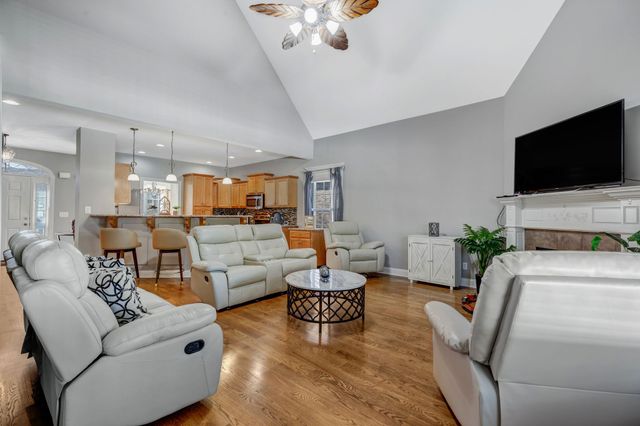 1328 Sam Houston Ave, Murfreesboro, TN 37129