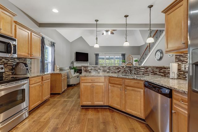 1328 Sam Houston Ave, Murfreesboro, TN 37129