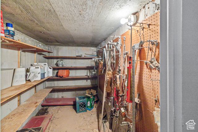 390 N 300 W, Aurora, UT 84620