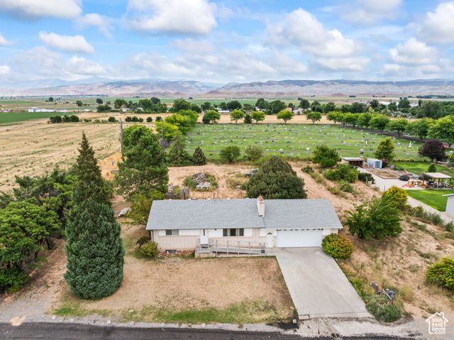 390 N 300 W, Aurora, UT 84620