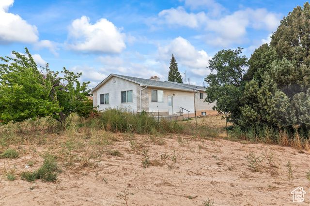 390 N 300 W, Aurora, UT 84620