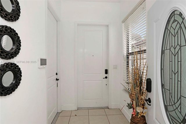 3293 W 98th Place, Hialeah, FL 33018