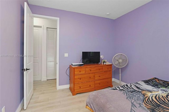 3293 W 98th Place, Hialeah, FL 33018