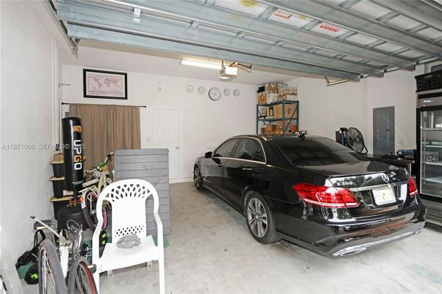 3293 W 98th Place, Hialeah, FL 33018