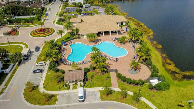 3293 W 98th Place, Hialeah, FL 33018