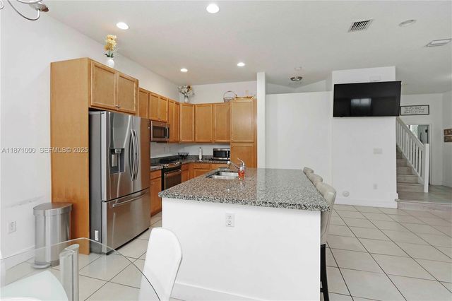 3293 W 98th Place, Hialeah, FL 33018