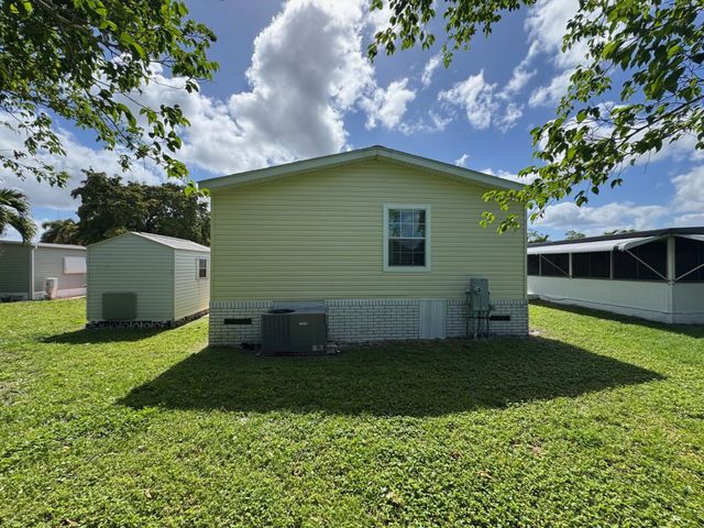 8924 Princess Donna Court E, Boynton Beach, FL 33436