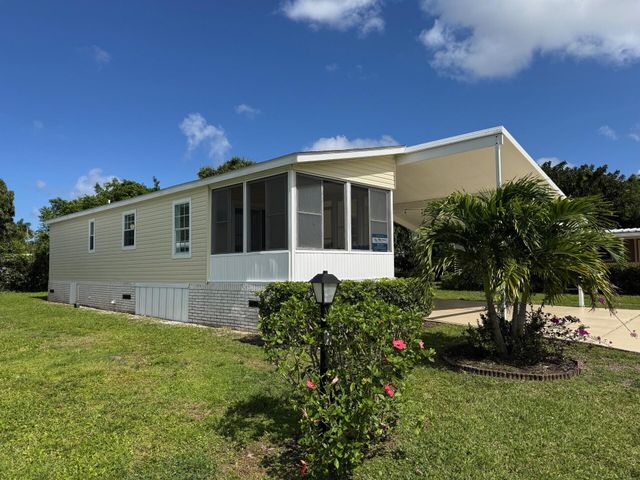 8924 Princess Donna Court E, Boynton Beach, FL 33436