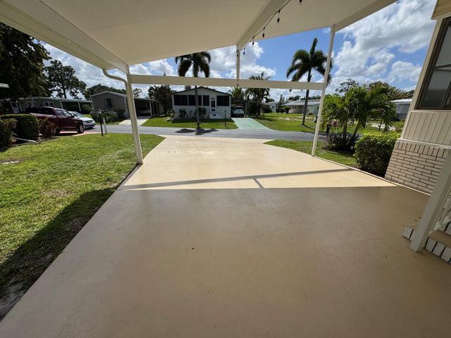 8924 Princess Donna Court E, Boynton Beach, FL 33436