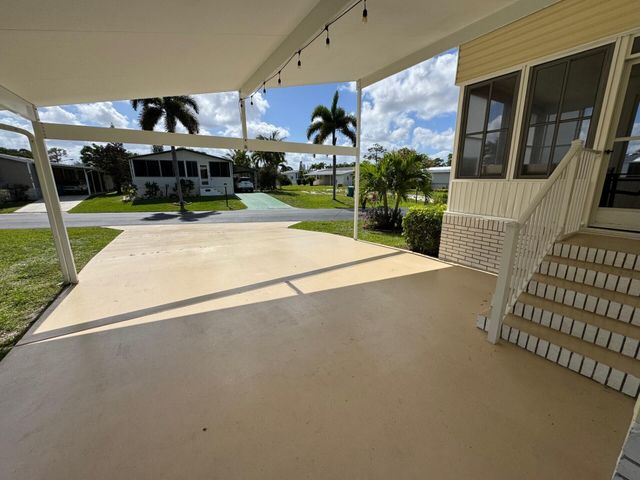 8924 Princess Donna Court E, Boynton Beach, FL 33436
