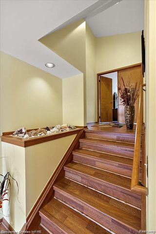 4566 Walden Drive, Bloomfield Hills, MI 48301
