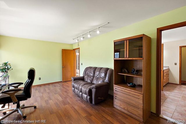 4566 Walden Drive, Bloomfield Hills, MI 48301