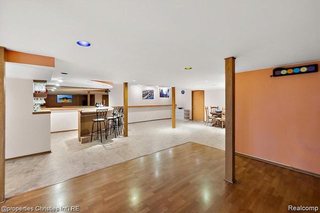4566 Walden Drive, Bloomfield Hills, MI 48301