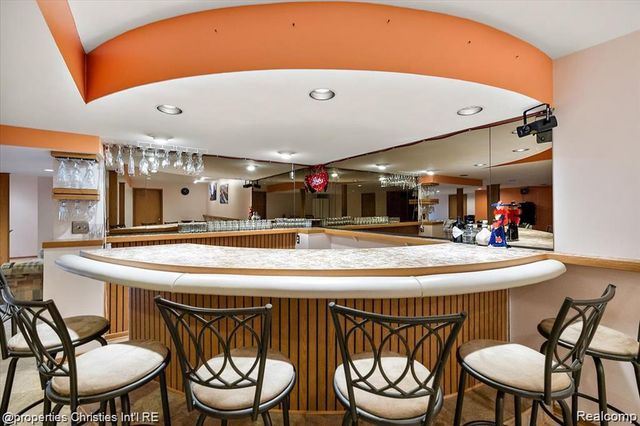 4566 Walden Drive, Bloomfield Hills, MI 48301