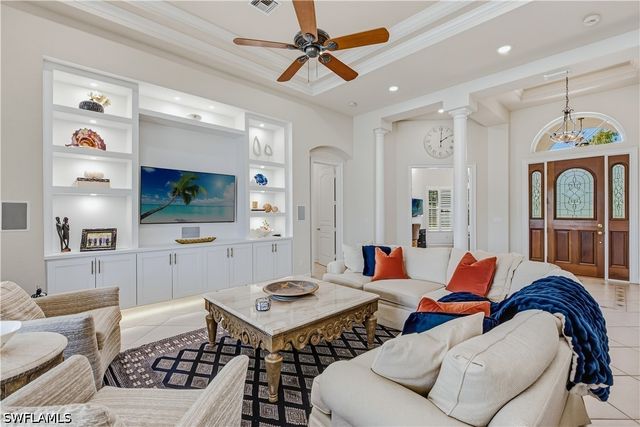 7774 Mulberry LN, Naples, FL 34114