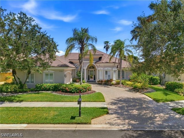 7774 Mulberry LN, Naples, FL 34114