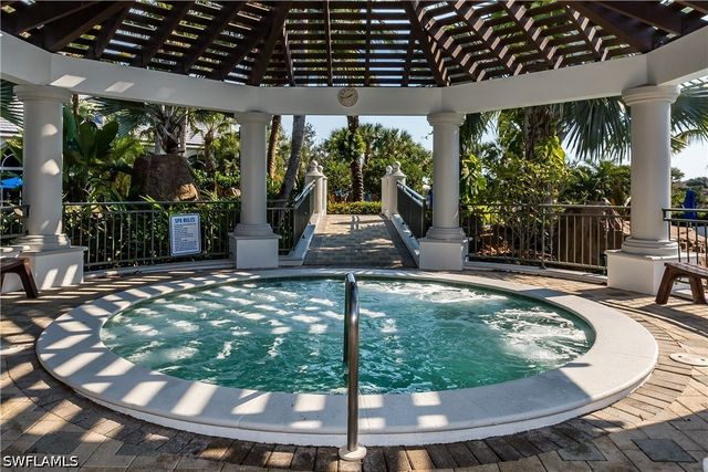 7774 Mulberry LN, Naples, FL 34114