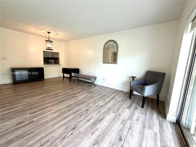 17000 NW 67th Avenue 130, Hialeah, FL 33015