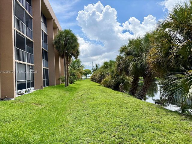 17000 NW 67th Avenue 130, Hialeah, FL 33015