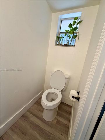17000 NW 67th Avenue 130, Hialeah, FL 33015