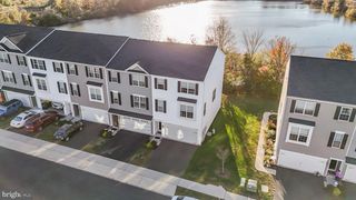 112 EDGEWATER CT, Quakertown, PA 18951