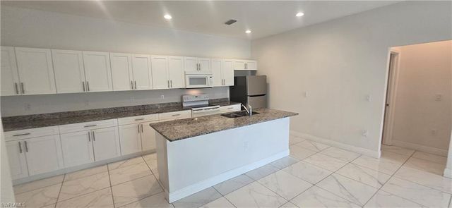 4602 25th ST SW, Lehigh Acres, FL 33973