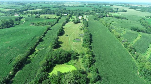 9226 427 Road, Savannah, MO 64485