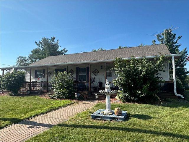 9226 427 Road, Savannah, MO 64485