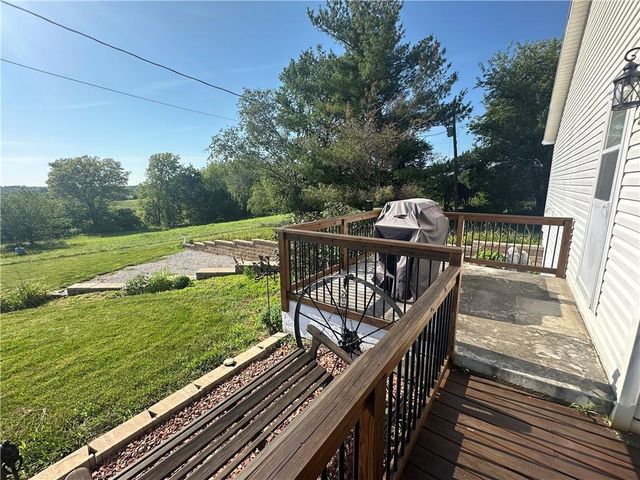 9226 427 Road, Savannah, MO 64485