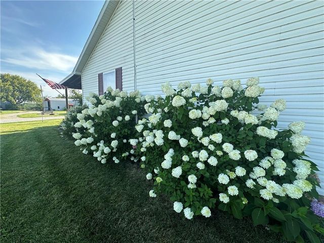 9226 427 Road, Savannah, MO 64485