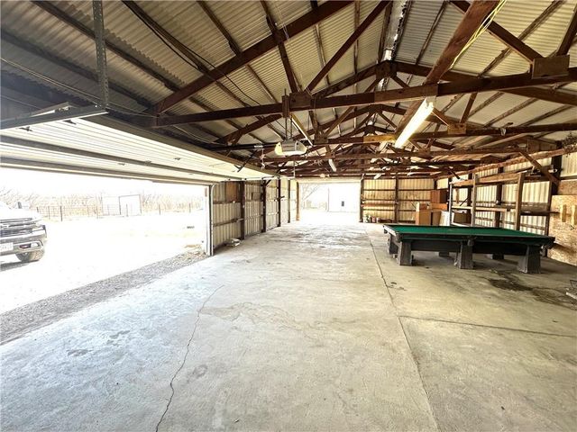 9226 427 Road, Savannah, MO 64485