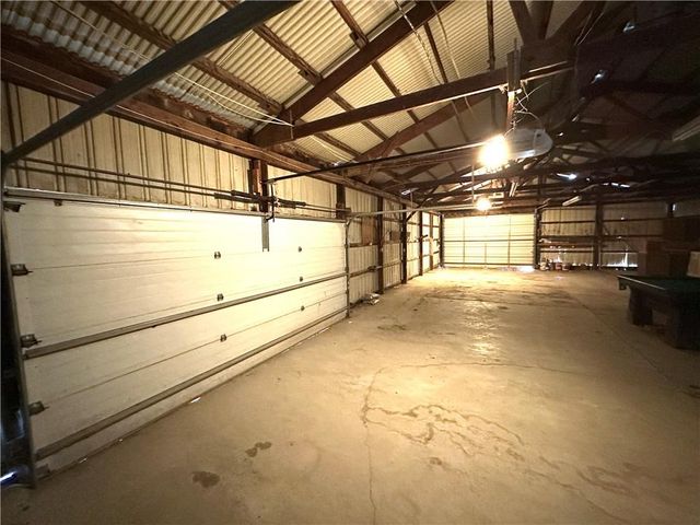 9226 427 Road, Savannah, MO 64485