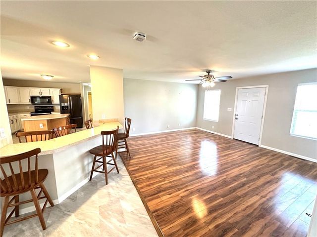 9226 427 Road, Savannah, MO 64485