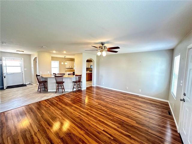 9226 427 Road, Savannah, MO 64485