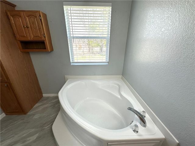 9226 427 Road, Savannah, MO 64485