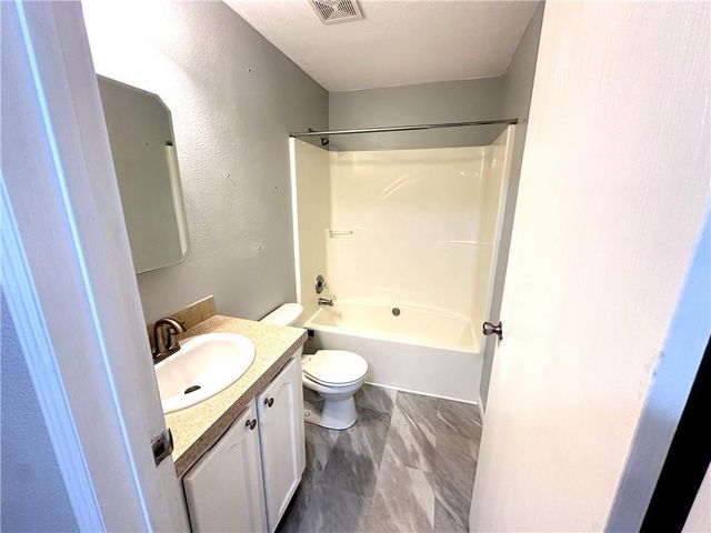 9226 427 Road, Savannah, MO 64485